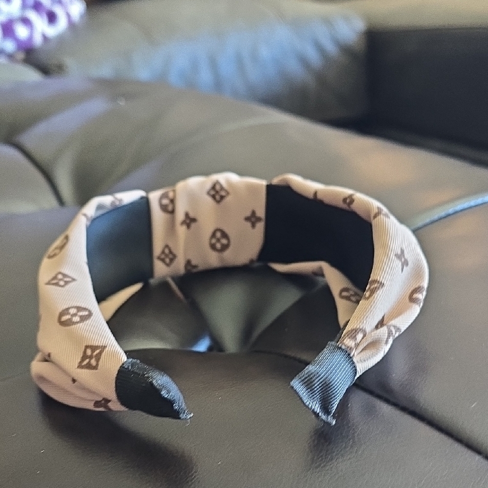 Headband Top Knot Beige and Brown Patterned - Picture 5 of 6